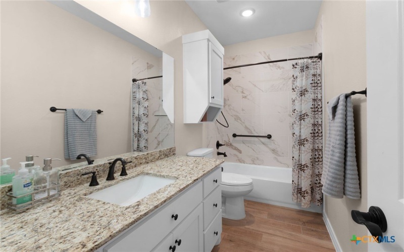 101 Hillside Lane, Lampasas, TX 76550, 3 Habitaciones Habitaciones , ,2 BañosBaños,Residential,En Venta,101 Hillside Lane,0,590569