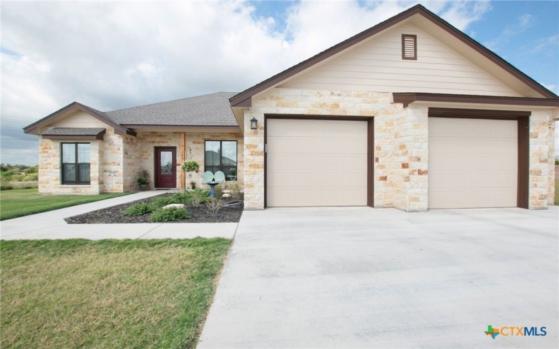 101 Hillside Lane, Lampasas, TX 76550, 3 Habitaciones Habitaciones , ,2 BañosBaños,Residential,En Venta,101 Hillside Lane,0,590569