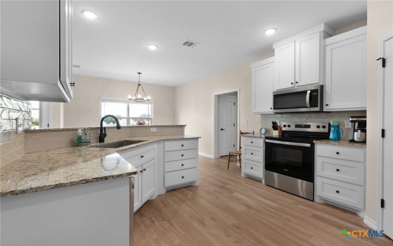 101 Hillside Lane, Lampasas, TX 76550, 3 Habitaciones Habitaciones , ,2 BañosBaños,Residential,En Venta,101 Hillside Lane,0,590569