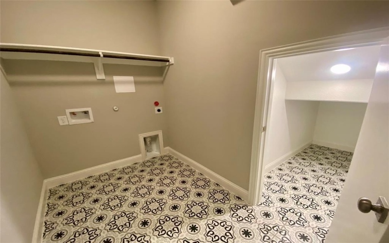 400 Devonshire Drive, Greenville, TX 75401, 5 Bedrooms Bedrooms, ,5 BathroomsBathrooms,Residential,For Sale,400 Devonshire Drive,0,21045374