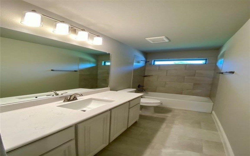 400 Devonshire Drive, Greenville, TX 75401, 5 Bedrooms Bedrooms, ,5 BathroomsBathrooms,Residential,For Sale,400 Devonshire Drive,0,21045374