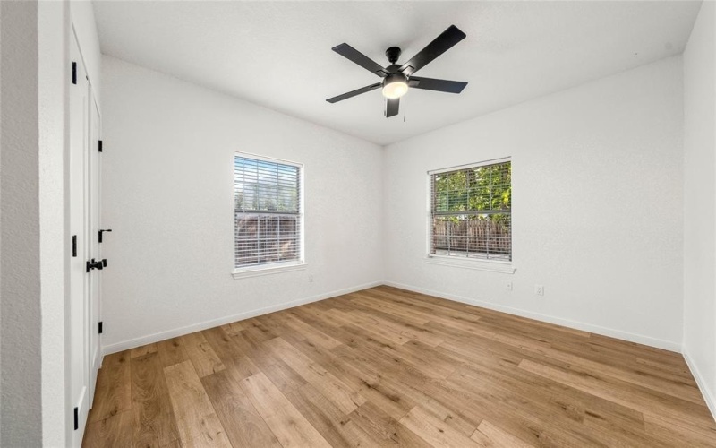 1911 S 11th Street, Waco, TX 76706, 8 Habitaciones Habitaciones , ,5 BañosBaños,Residential Multi Family,En Venta,1911 S 11th Street,0,21043304