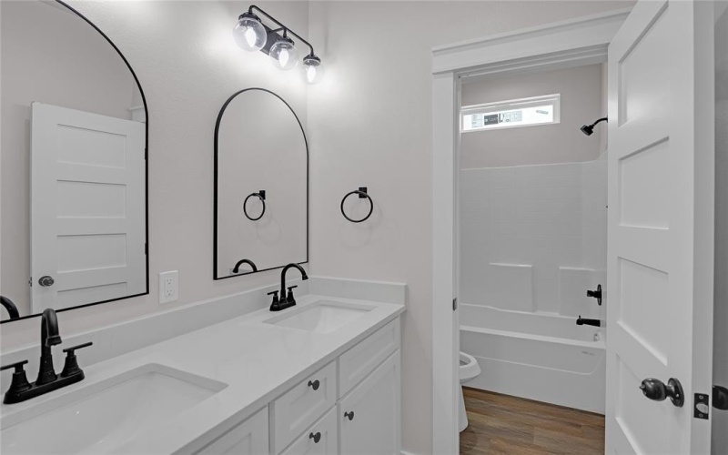 209 Avenida Avenue, Rio Vista, TX 76093, 4 Bedrooms Bedrooms, ,2 BathroomsBathrooms,Residential,For Sale,209 Avenida Avenue,0,21043967