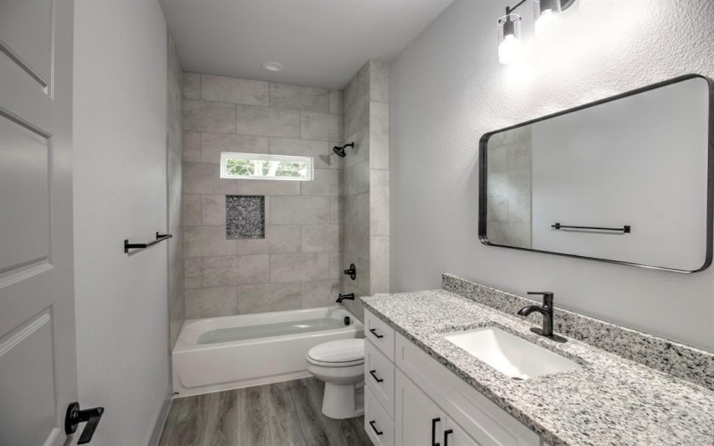 1015 HOLIDAY Drive, Sherman, TX 75090, 4 Habitaciones Habitaciones , ,2 BañosBaños,Residential,En Venta,1015 HOLIDAY Drive,0,21044989