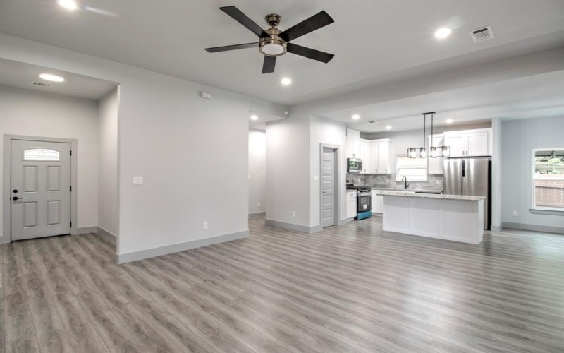 1015 HOLIDAY Drive, Sherman, TX 75090, 4 Habitaciones Habitaciones , ,2 BañosBaños,Residential,En Venta,1015 HOLIDAY Drive,0,21044989