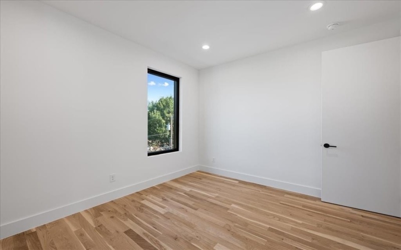 4517 Weldon Street, Dallas, TX 75204, 4 Bedrooms Bedrooms, ,3 BathroomsBathrooms,Residential,For Sale,4517 Weldon Street,0,21045607
