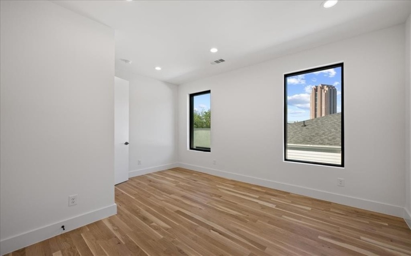 4517 Weldon Street, Dallas, TX 75204, 4 Bedrooms Bedrooms, ,3 BathroomsBathrooms,Residential,For Sale,4517 Weldon Street,0,21045607