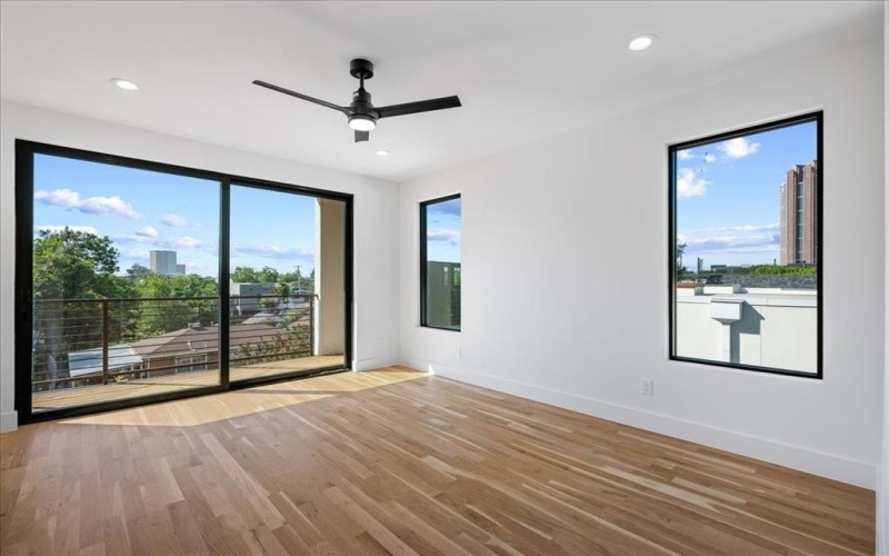4517 Weldon Street, Dallas, TX 75204, 4 Bedrooms Bedrooms, ,3 BathroomsBathrooms,Residential,For Sale,4517 Weldon Street,0,21045607