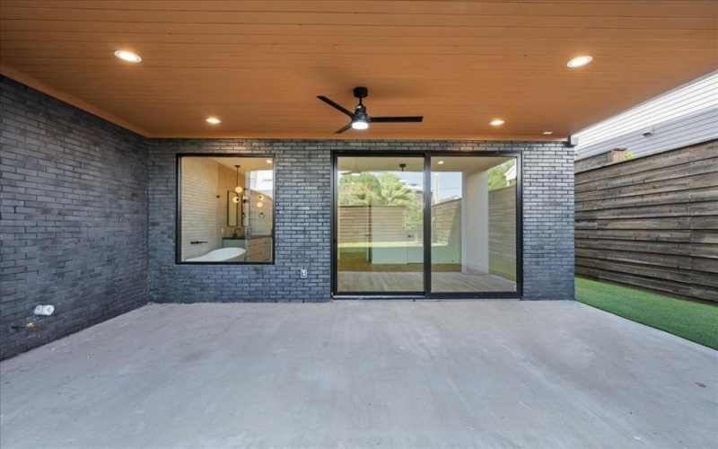 4517 Weldon Street, Dallas, TX 75204, 4 Bedrooms Bedrooms, ,3 BathroomsBathrooms,Residential,For Sale,4517 Weldon Street,0,21045607