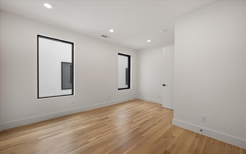4519 Weldon Street, Dallas, TX 75204, 4 Bedrooms Bedrooms, ,3 BathroomsBathrooms,Residential,For Sale,4519 Weldon Street,0,21045702
