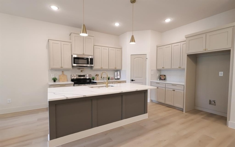 5420 Carver Drive, Fort Worth, TX 76107, 4 Bedrooms Bedrooms, ,2 BathroomsBathrooms,Residential,For Sale,5420 Carver Drive,0,21045720