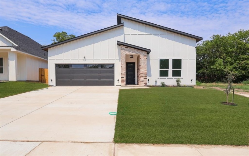 5416 Carver Drive, Fort Worth, TX 76107, 4 Bedrooms Bedrooms, ,2 BathroomsBathrooms,Residential,For Sale,5416 Carver Drive,0,21045727