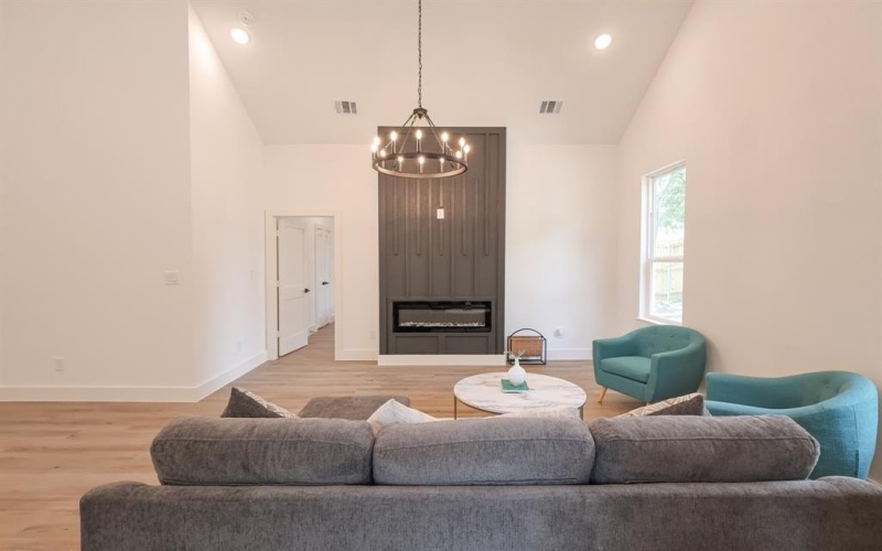 5416 Carver Drive, Fort Worth, TX 76107, 4 Bedrooms Bedrooms, ,2 BathroomsBathrooms,Residential,For Sale,5416 Carver Drive,0,21045727