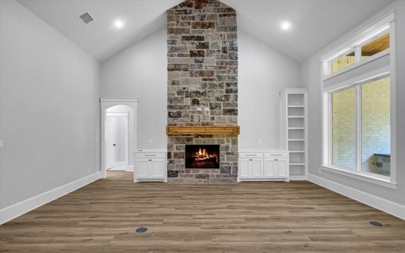 12328 Oak Grove Dr., Tyler, TX 75706, 4 Bedrooms Bedrooms, ,3 BathroomsBathrooms,Residential,For Sale,12328 Oak Grove Dr.,0,21045775