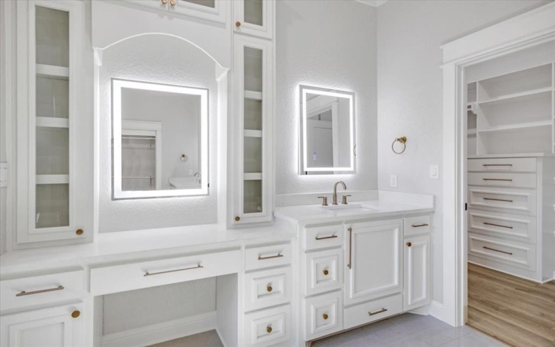 12328 Oak Grove Dr., Tyler, TX 75706, 4 Bedrooms Bedrooms, ,3 BathroomsBathrooms,Residential,For Sale,12328 Oak Grove Dr.,0,21045775