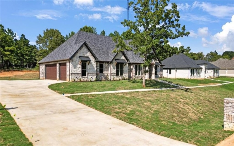 12336 Oak Grove Drive, Tyler, TX 75706, 4 Bedrooms Bedrooms, ,3 BathroomsBathrooms,Residential,For Sale,12336 Oak Grove Drive,0,21045799