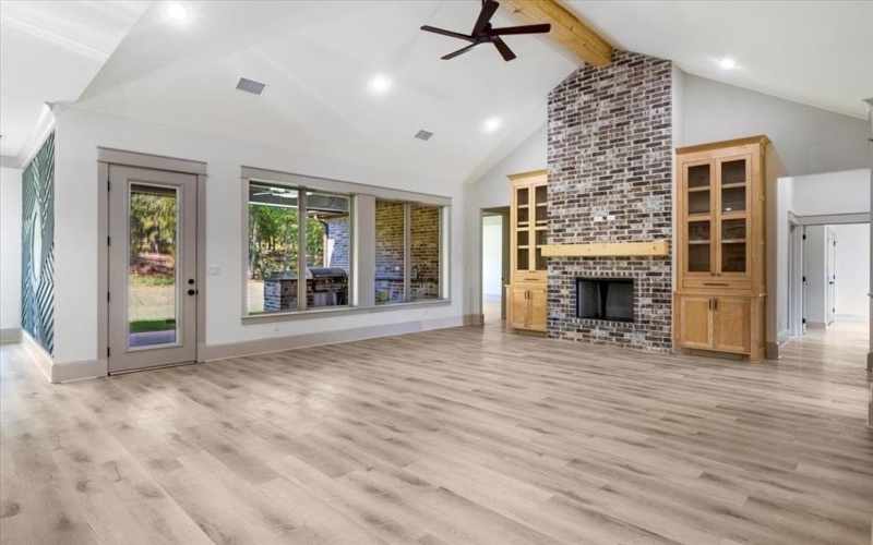 12336 Oak Grove Drive, Tyler, TX 75706, 4 Bedrooms Bedrooms, ,3 BathroomsBathrooms,Residential,For Sale,12336 Oak Grove Drive,0,21045799