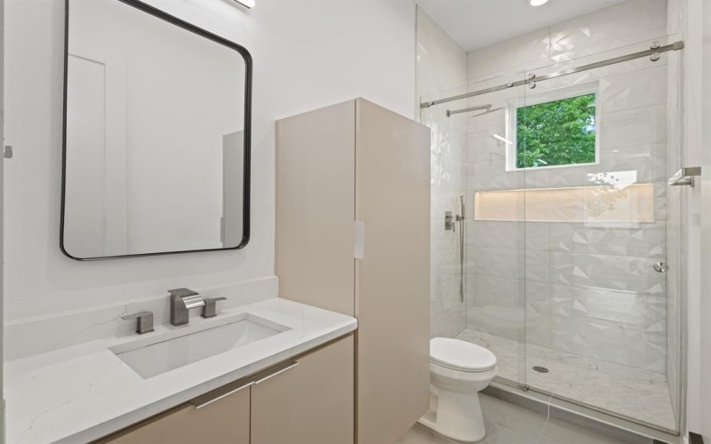 1706 Homeland Street, Dallas, TX 75212, 5 Bedrooms Bedrooms, ,5 BathroomsBathrooms,Residential,For Sale,1706 Homeland Street,0,21046074