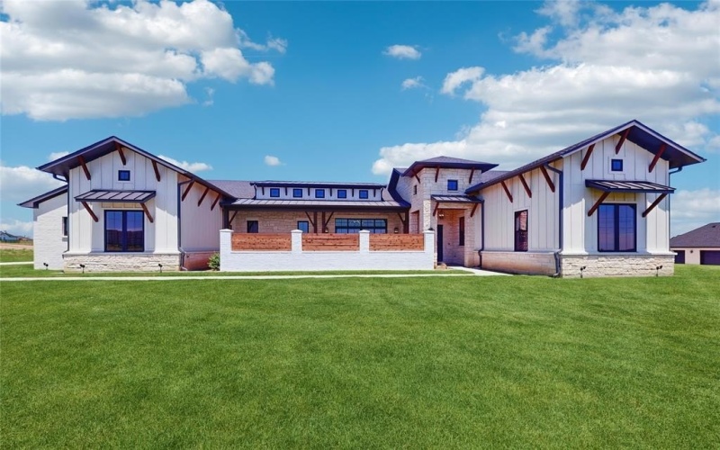 513 Royal Santana Run, Weatherford, TX 76087, 4 Bedrooms Bedrooms, ,5 BathroomsBathrooms,Residential,For Sale,513 Royal Santana Run,0,21046154