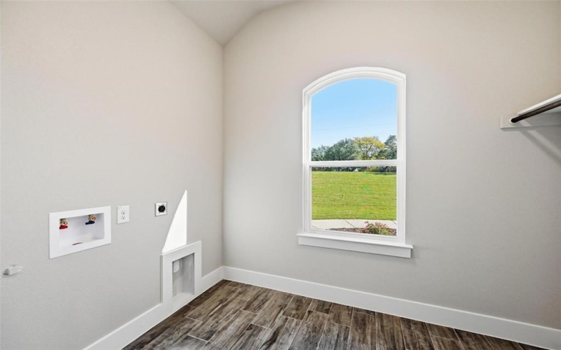 650 Sanger Drive, Springtown, TX 76082, 4 Bedrooms Bedrooms, ,2 BathroomsBathrooms,Residential,For Sale,650 Sanger Drive,0,21046174