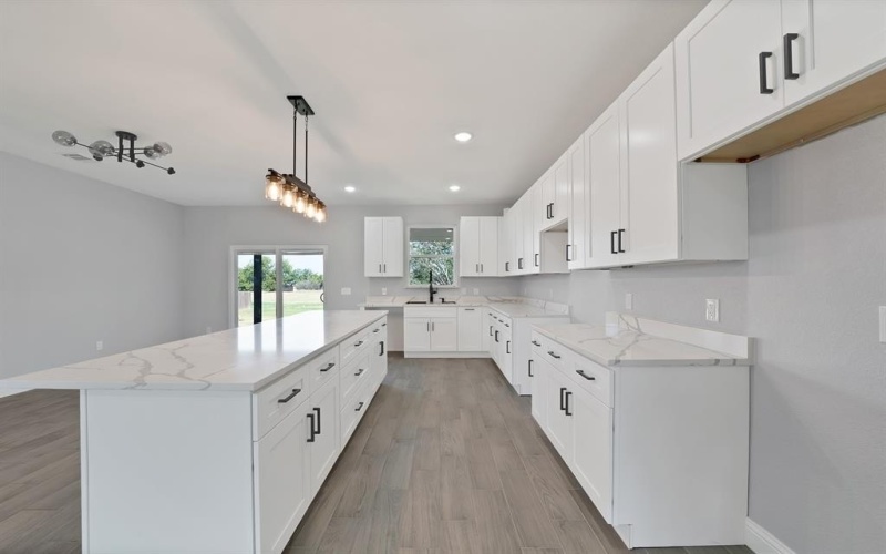 206 Lakeview Drive, Runaway Bay, TX 76426, 3 Bedrooms Bedrooms, ,3 BathroomsBathrooms,Residential,For Sale,206 Lakeview Drive,0,21046225