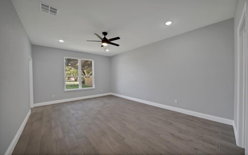 206 Lakeview Drive, Runaway Bay, TX 76426, 3 Bedrooms Bedrooms, ,3 BathroomsBathrooms,Residential,For Sale,206 Lakeview Drive,0,21046225