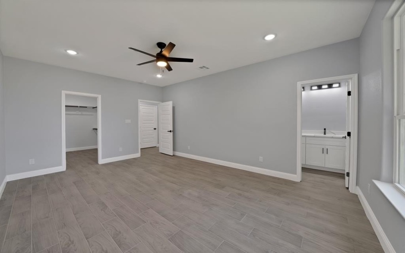 206 Lakeview Drive, Runaway Bay, TX 76426, 3 Bedrooms Bedrooms, ,3 BathroomsBathrooms,Residential,For Sale,206 Lakeview Drive,0,21046225