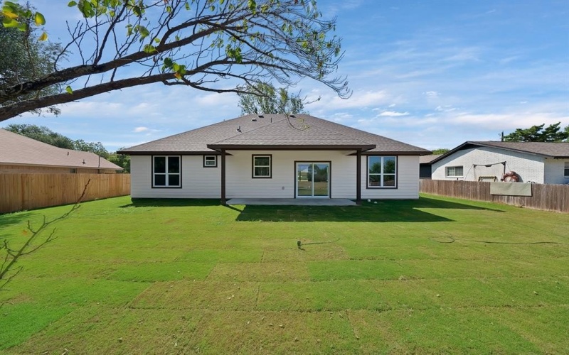 206 Lakeview Drive, Runaway Bay, TX 76426, 3 Bedrooms Bedrooms, ,3 BathroomsBathrooms,Residential,For Sale,206 Lakeview Drive,0,21046225