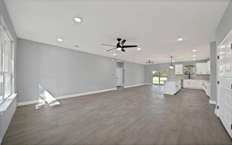 206 Lakeview Drive, Runaway Bay, TX 76426, 3 Bedrooms Bedrooms, ,3 BathroomsBathrooms,Residential,For Sale,206 Lakeview Drive,0,21046225