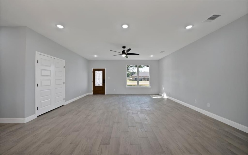 206 Lakeview Drive, Runaway Bay, TX 76426, 3 Bedrooms Bedrooms, ,3 BathroomsBathrooms,Residential,For Sale,206 Lakeview Drive,0,21046225