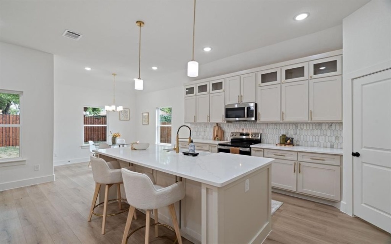 3017 Van Horn Avenue, Fort Worth, TX 76111, 3 Bedrooms Bedrooms, ,2 BathroomsBathrooms,Residential,For Sale,3017 Van Horn Avenue,0,21046370