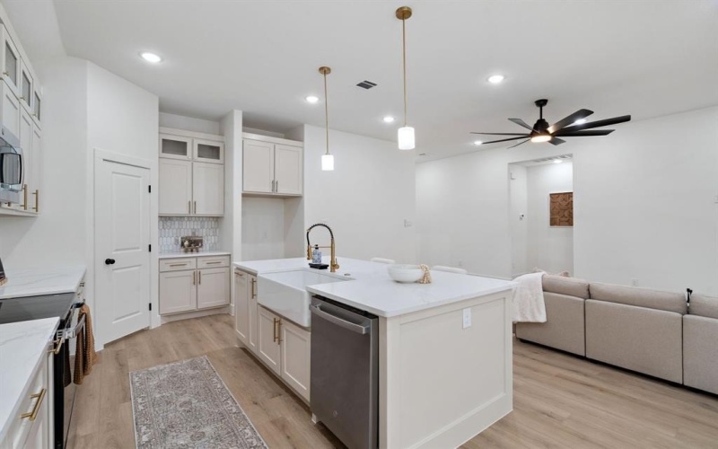 3017 Van Horn Avenue, Fort Worth, TX 76111, 3 Bedrooms Bedrooms, ,2 BathroomsBathrooms,Residential,For Sale,3017 Van Horn Avenue,0,21046370