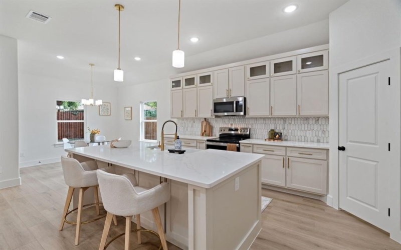 3017 Van Horn Avenue, Fort Worth, TX 76111, 3 Bedrooms Bedrooms, ,2 BathroomsBathrooms,Residential,For Sale,3017 Van Horn Avenue,0,21046370