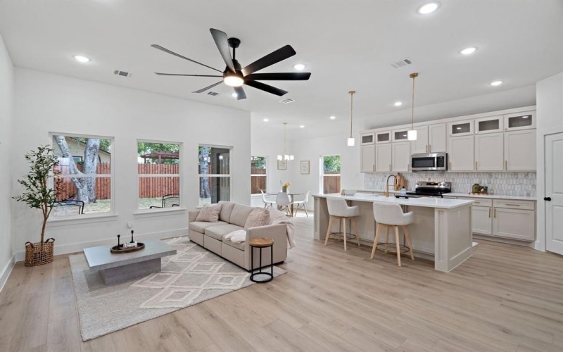 3017 Van Horn Avenue, Fort Worth, TX 76111, 3 Bedrooms Bedrooms, ,2 BathroomsBathrooms,Residential,For Sale,3017 Van Horn Avenue,0,21046370