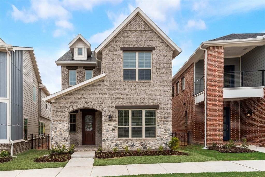 7111 Daytona Mews, Rowlett, TX 75088, 3 Bedrooms Bedrooms, ,2 BathroomsBathrooms,Residential,For Sale,7111 Daytona Mews,0,21046432