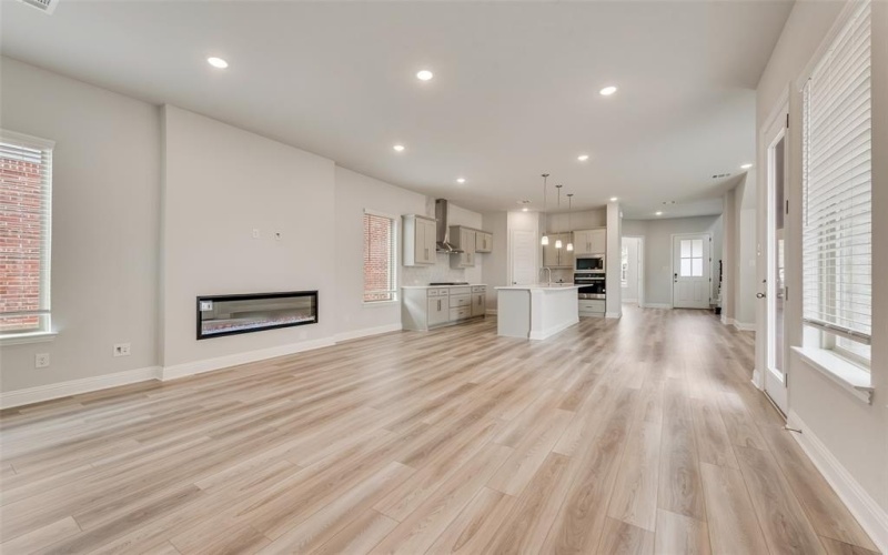 7111 Daytona Mews, Rowlett, TX 75088, 3 Bedrooms Bedrooms, ,2 BathroomsBathrooms,Residential,For Sale,7111 Daytona Mews,0,21046432