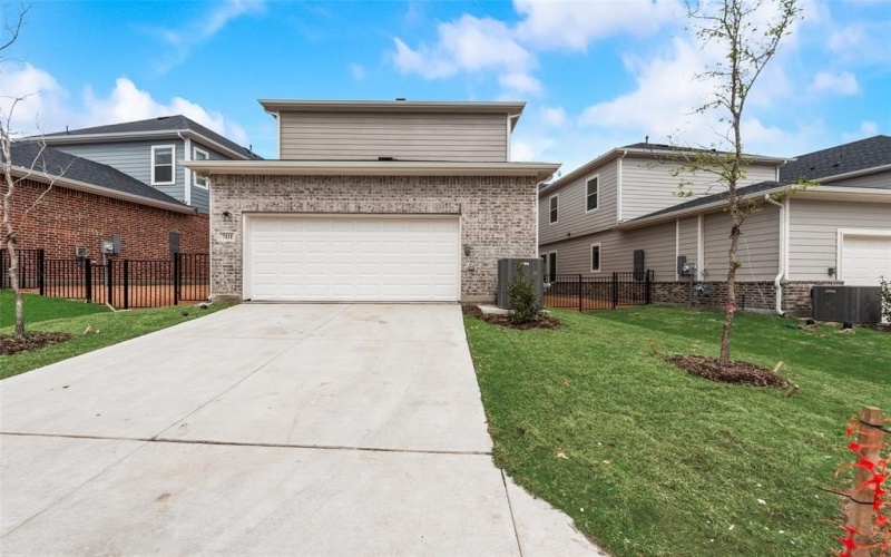 7111 Daytona Mews, Rowlett, TX 75088, 3 Bedrooms Bedrooms, ,2 BathroomsBathrooms,Residential,For Sale,7111 Daytona Mews,0,21046432