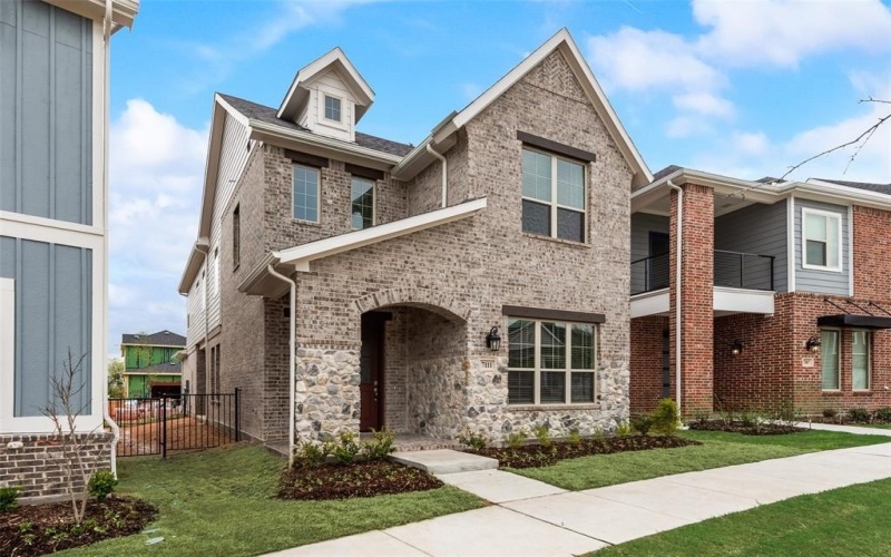 7111 Daytona Mews, Rowlett, TX 75088, 3 Bedrooms Bedrooms, ,2 BathroomsBathrooms,Residential,For Sale,7111 Daytona Mews,0,21046432