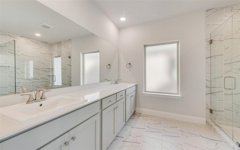 7121 Daytona Mews, Rowlett, TX 75088, 3 Bedrooms Bedrooms, ,2 BathroomsBathrooms,Residential,For Sale,7121 Daytona Mews,0,21046446
