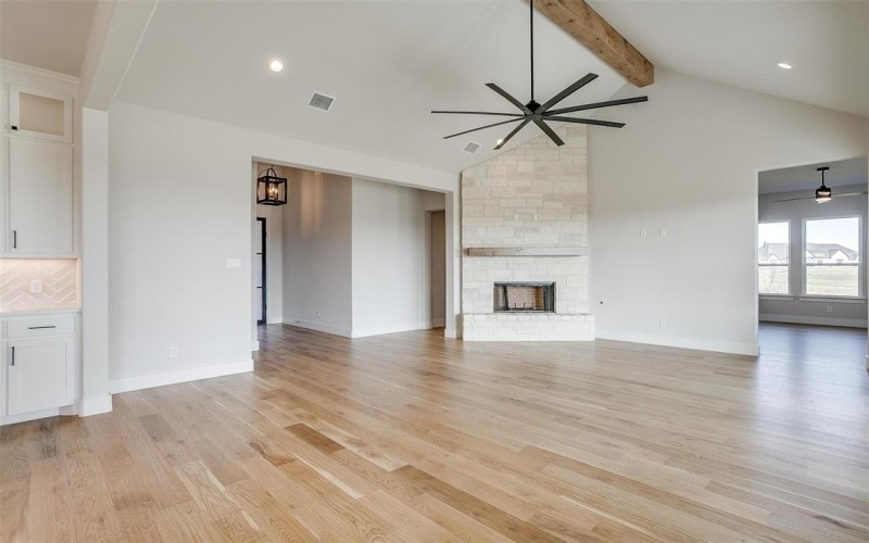 626 Hondo Crossing, Weatherford, TX 76087, 4 Bedrooms Bedrooms, ,2 BathroomsBathrooms,Residential,For Sale,626 Hondo Crossing,0,21046504