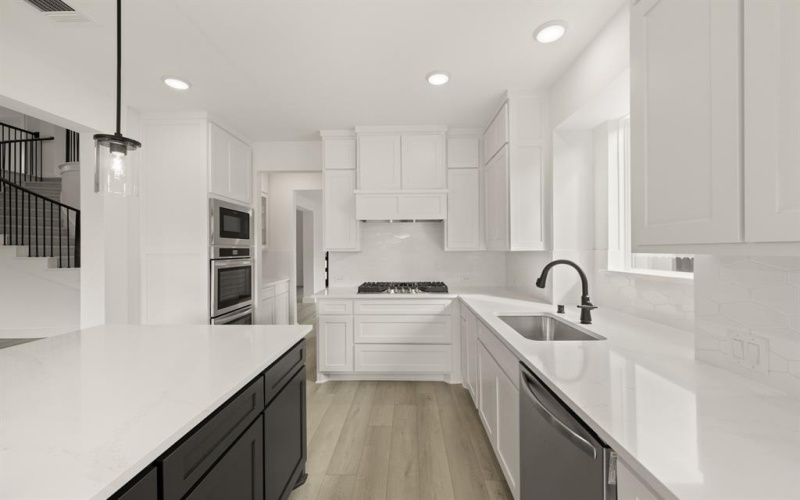 309 Loretta, Burleson, TX 76028, 5 Bedrooms Bedrooms, ,5 BathroomsBathrooms,Residential,For Sale,309 Loretta,0,21046533