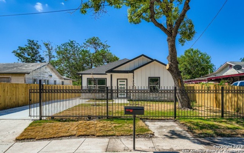 1434 Merida, San Antonio, TX 78207, 3 Habitaciones Habitaciones , ,2 BañosBaños,Residential,En Venta,1434 Merida,0,1896903