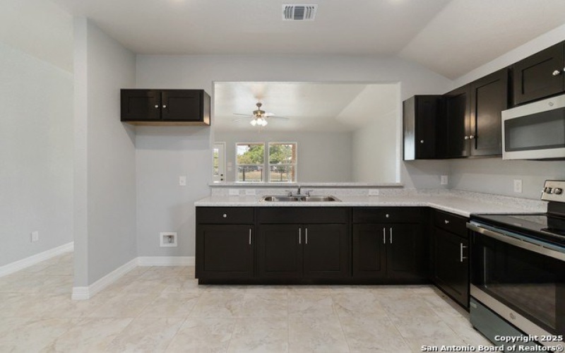 10214 Renova, San Antonio, TX 78214, 3 Habitaciones Habitaciones , ,2 BañosBaños,Residential,En Venta,10214 Renova,0,1896910