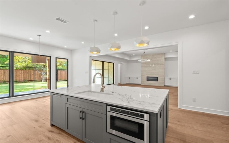 1211 Seminole Drive, Richardson, TX 75080, 5 Habitaciones Habitaciones , ,7 BañosBaños,Residential,En Venta,1211 Seminole Drive,0,20993052
