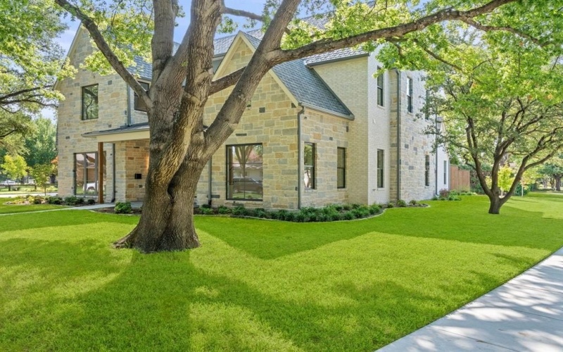 1211 Seminole Drive, Richardson, TX 75080, 5 Habitaciones Habitaciones , ,7 BañosBaños,Residential,En Venta,1211 Seminole Drive,0,20993052