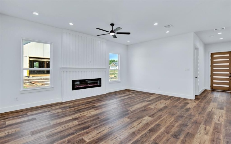 1210 Gannon Lane, DeSoto, TX 75115, 4 Bedrooms Bedrooms, ,3 BathroomsBathrooms,Residential,For Sale,1210 Gannon Lane,0,21024560