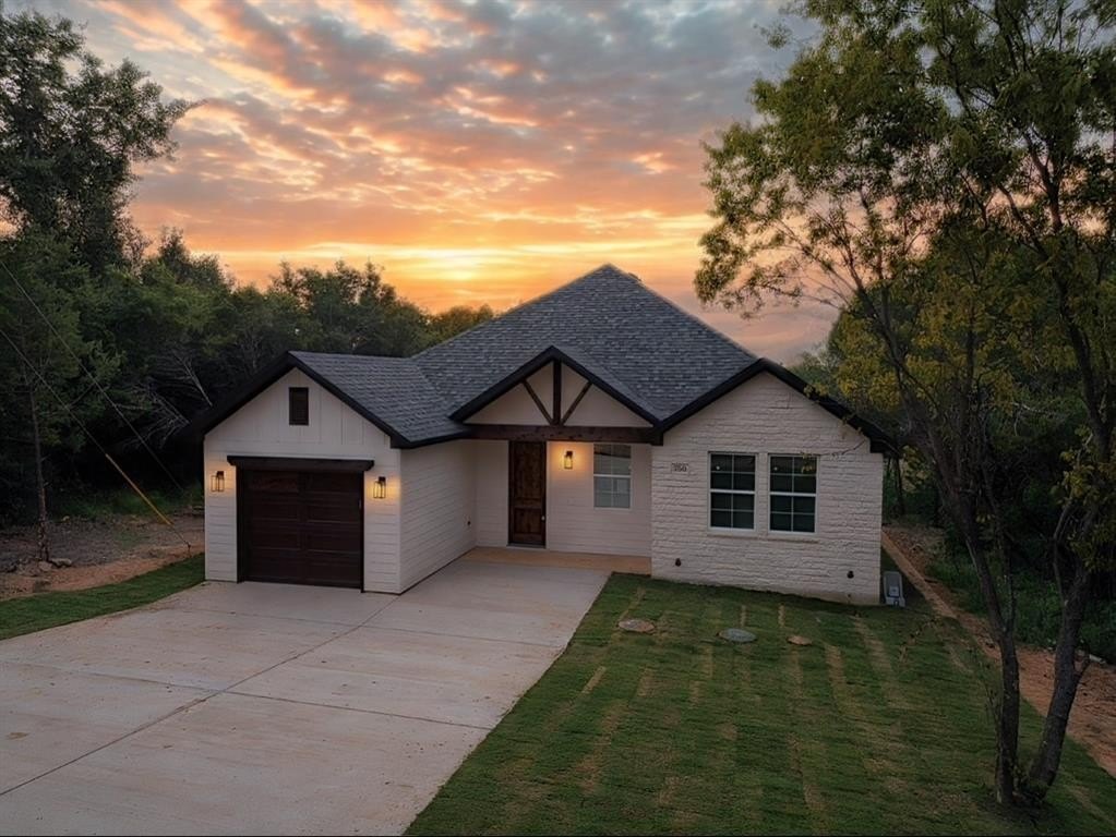 750 E Bluebonnet Drive, Granbury, TX 76048, 3 Habitaciones Habitaciones , ,2 BañosBaños,Residential,En Venta,750 E Bluebonnet Drive,0,21043710