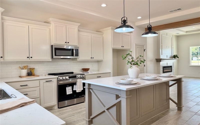 750 E Bluebonnet Drive, Granbury, TX 76048, 3 Habitaciones Habitaciones , ,2 BañosBaños,Residential,En Venta,750 E Bluebonnet Drive,0,21043710