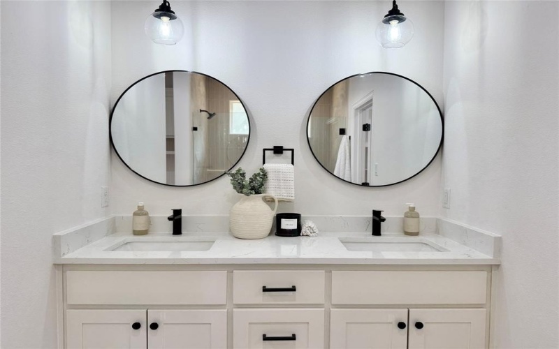 750 E Bluebonnet Drive, Granbury, TX 76048, 3 Habitaciones Habitaciones , ,2 BañosBaños,Residential,En Venta,750 E Bluebonnet Drive,0,21043710