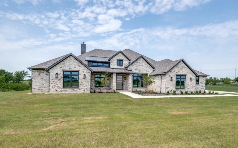 9904 Buckingham Court, Mesquite, TX 75126, 4 Bedrooms Bedrooms, ,5 BathroomsBathrooms,Residential,For Sale,9904 Buckingham Court,0,21044855